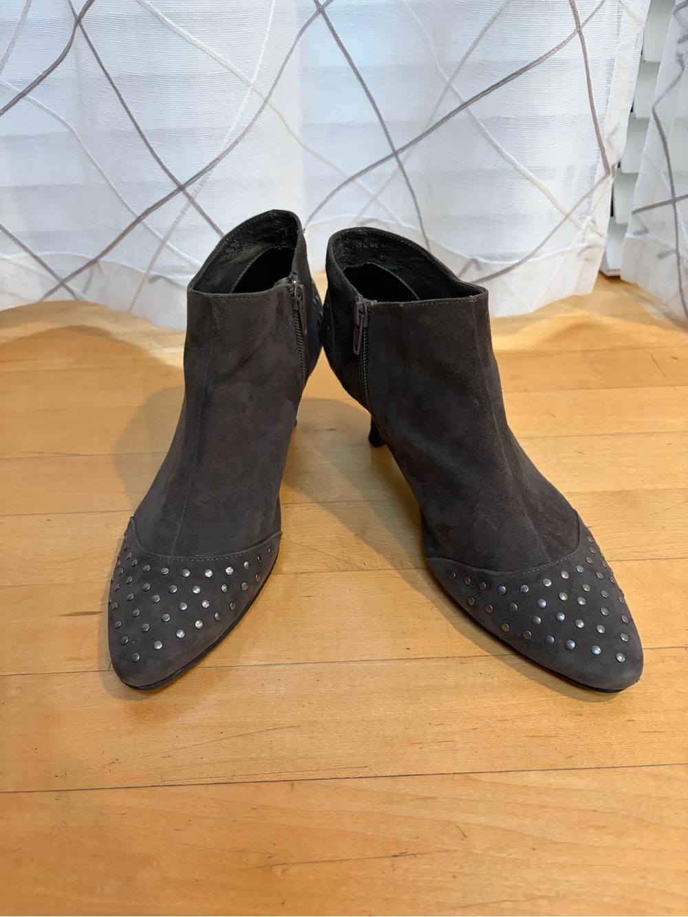 Talbots gray suede ankle boots, size 8.5